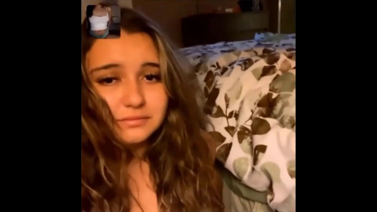 Hot Indian girl fingering on flingster