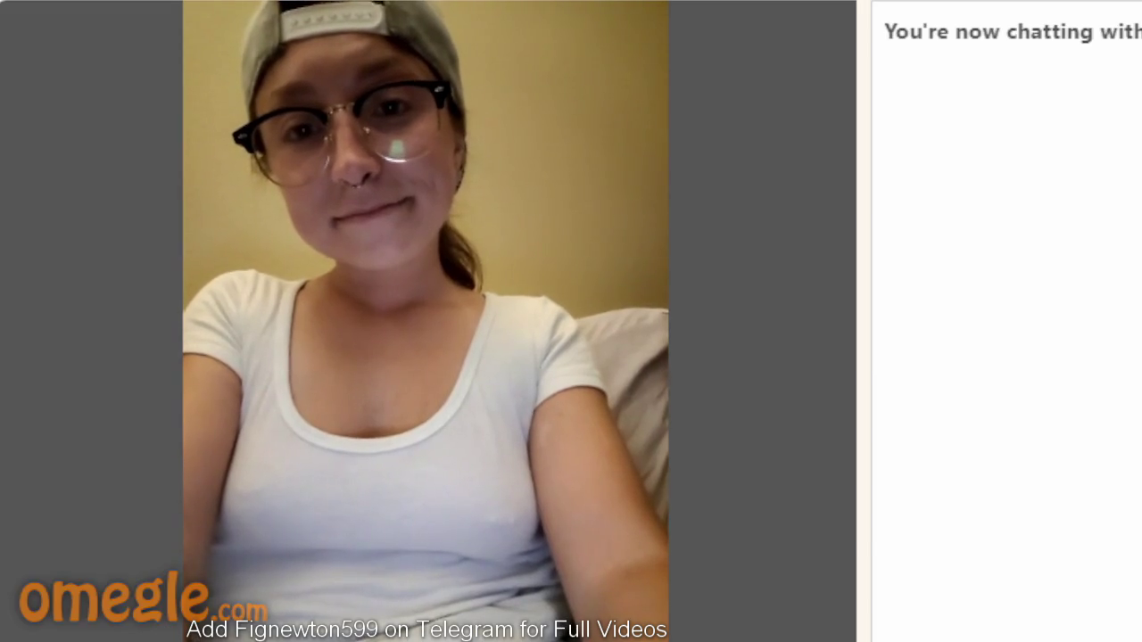 Molina Fingers Her Perfect Pussy