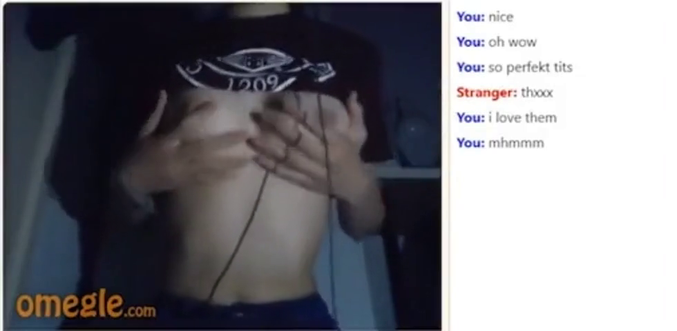 Omegle Teen confident to spread her cheeks